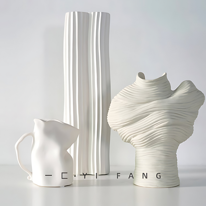 Vaso Keramik moderno deformato 5,9" basso 'Avorio'